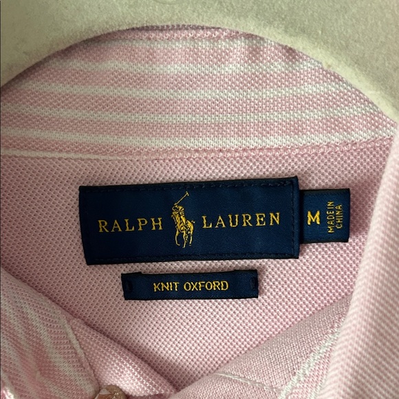 Ralph Lauren Pink Women's Button-Down Oxford Knit Shirt
Runs small! - Picture 5 of 6